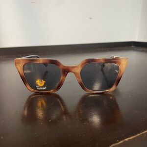NWT - Stylish Brown Sunglasses
